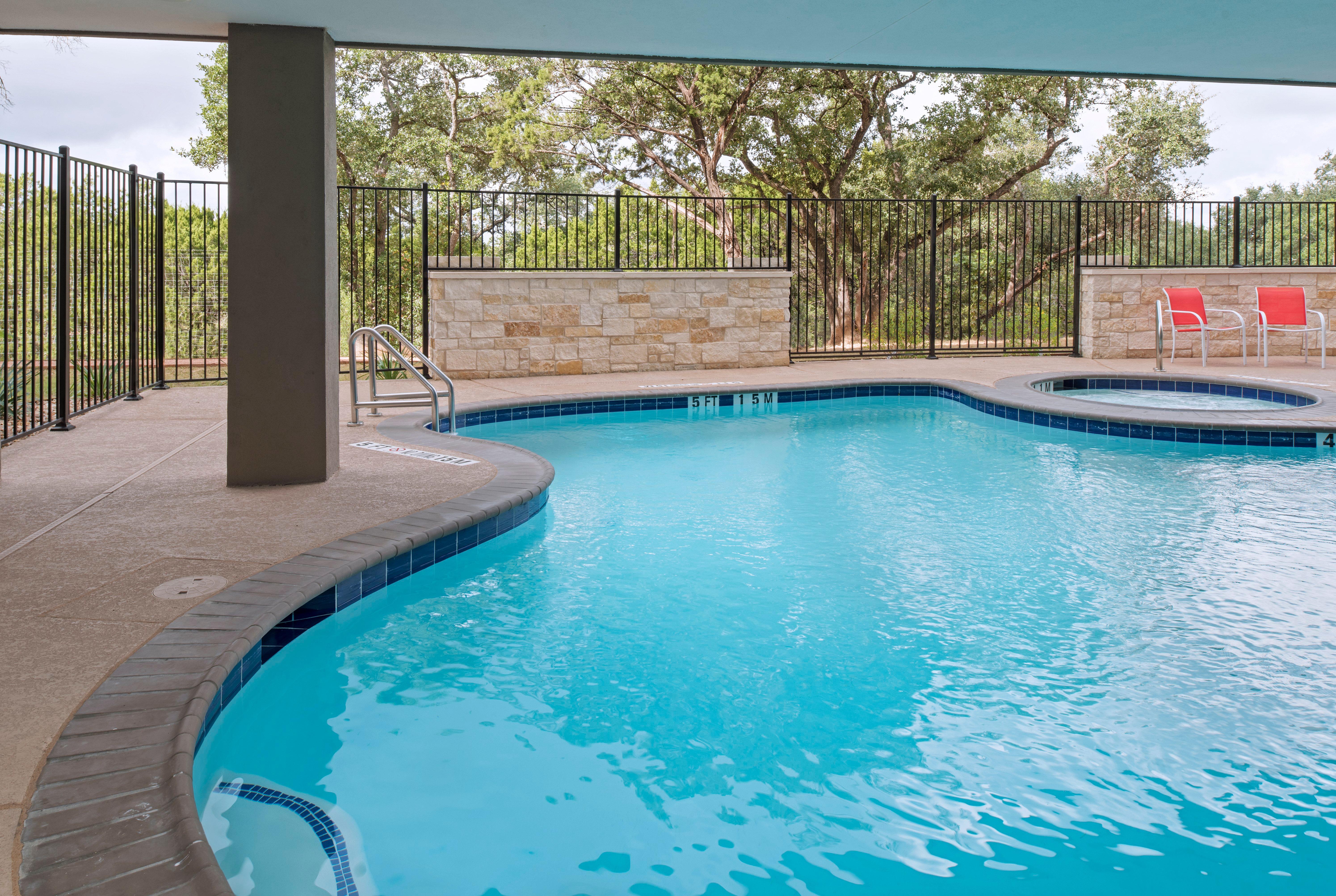 Holiday Inn Express & Suites Austin Nw - Four Points By Ihg Exterior foto